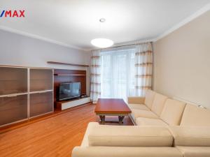 Prodej bytu 3+kk, Karlovy Vary, Zámecký vrch, 77 m2