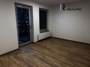 Pronájem bytu 1+kk, Zlín, Lorencova, 40 m2