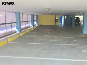 Pronájem garážového stání, Praha - Krč, Na strži, 15 m2