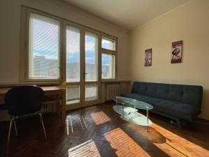 Pronájem bytu 1+1, Praha - Smíchov, Stroupežnického, 30 m2