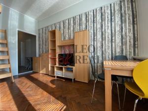 Pronájem bytu 1+kk, Praha - Smíchov, Stroupežnického, 36 m2