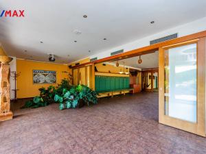 Pronájem obchodního prostoru, Měchenice, Přístavní, 175 m2