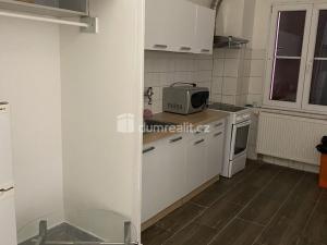 Pronájem bytu 1+kk, Praha 8, Zenklova, 17 m2