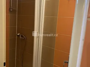 Pronájem bytu 1+kk, Praha - Kobylisy, Zenklova, 15 m2