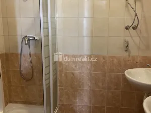 Pronájem bytu 1+kk, Praha - Kobylisy, Zenklova, 15 m2