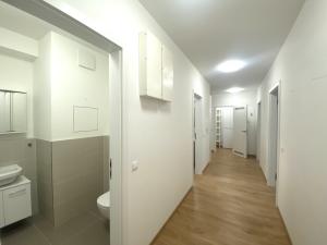 Pronájem bytu 3+kk, Praha - Lipence, Černošická, 90 m2