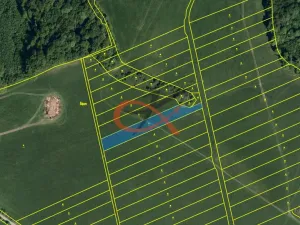 Prodej podílu 3/7 pole, Rožnov pod Radhoštěm, 3920 m2