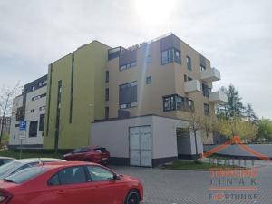 Prodej garážového stání, Hradec Králové, Kejzlarova, 13 m2