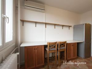 Pronájem bytu 1+kk, Praha - Vokovice, Tobrucká, 38 m2