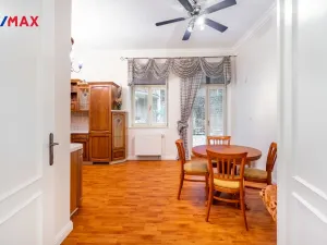 Prodej bytu 3+1, Karlovy Vary, Mariánskolázeňská, 119 m2