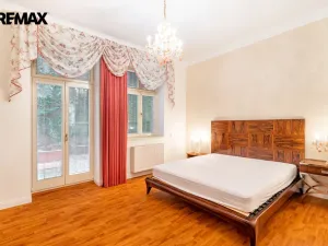 Prodej bytu 3+1, Karlovy Vary, Mariánskolázeňská, 119 m2