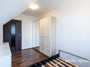 Pronájem bytu 2+kk, Nupaky, U Valu, 50 m2