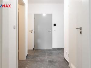 Prodej bytu 2+kk, Karlovy Vary, Šumavská, 50 m2