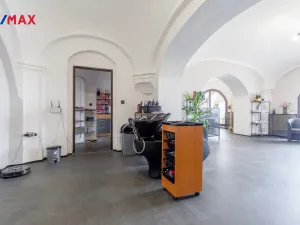 Prodej činžovního domu, Dašice, náměstí T. G. Masaryka, 450 m2