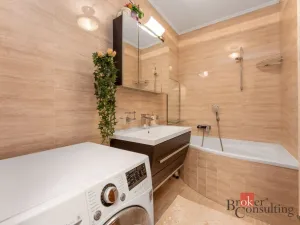 Prodej bytu 3+1, Liberec - Liberec VI-Rochlice, Nádvorní, 83 m2