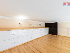 Prodej bytu 3+kk, Karlovy Vary, Sadová, 67 m2