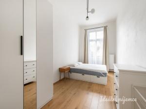 Pronájem bytu 2+kk, Praha - Smíchov, Strakonická, 44 m2