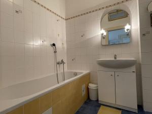 Prodej bytu 3+1, Olomouc - Hodolany, Vaníčkova, 82 m2