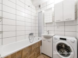 Pronájem bytu 2+kk, Praha - Vinohrady, Vinohradská, 44 m2