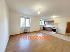 Pronájem bytu 1+kk, Havířov - Město, Hlavní třída, 37 m2