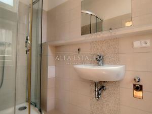Pronájem bytu 2+1, Karlovy Vary - Drahovice, Zbrojnická, 55 m2