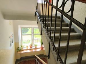 Pronájem bytu 2+1, Karlovy Vary - Drahovice, Zbrojnická, 55 m2