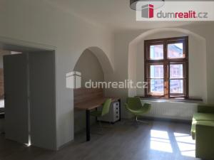 Pronájem bytu 2+kk, Opava - Město, Dolní náměstí, 95 m2