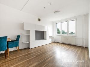 Pronájem bytu 3+kk, Praha - Kamýk, Papírníkova, 61 m2