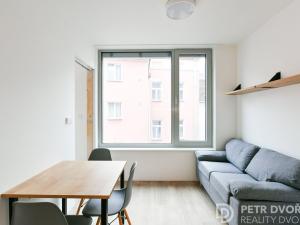Pronájem bytu 2+kk, Praha - Smíchov, Mozartova, 26 m2