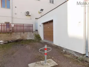 Pronájem obchodního prostoru, Teplice, Benešovo náměstí, 68 m2