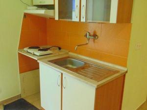 Pronájem bytu 1+kk, Praha - Strašnice, Věšínova, 28 m2