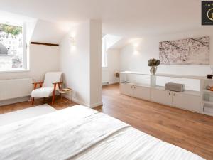 Prodej bytu 4+1, Karlovy Vary, Vřídelní, 127 m2