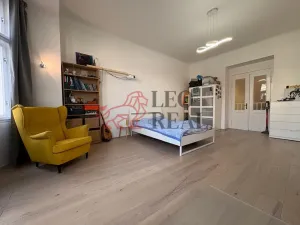 Pronájem bytu 1+kk, Praha - Vršovice, 28. pluku, 43 m2