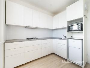 Pronájem bytu 1+1, Praha - Letňany, Dobratická, 31 m2