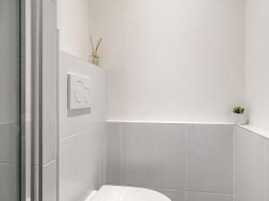 Pronájem bytu 1+1, Praha - Letňany, Dobratická, 31 m2