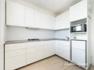 Pronájem bytu 1+1, Praha - Letňany, Dobratická, 31 m2