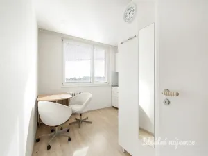 Pronájem bytu 1+1, Praha - Letňany, Dobratická, 31 m2