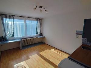 Prodej bytu 1+kk, Teplice - Řetenice, Bratislavská, 21 m2