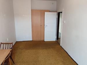 Prodej bytu 3+1, Cheb, Obětí nacismu, 67 m2