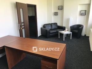 Pronájem skladu, Pardubice, 2290 m2