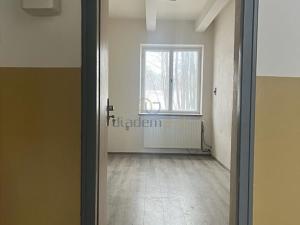 Pronájem kanceláře, Jindřichův Hradec, U Dolního Skrýchova, 38 m2