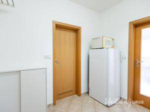 Pronájem bytu 1+kk, Praha - Kunratice, Za valem, 42 m2