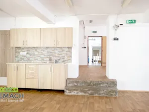 Pronájem obchodního prostoru, Náchod, Smiřických, 1100 m2