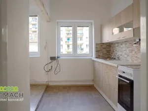 Pronájem obchodního prostoru, Náchod, Smiřických, 1100 m2