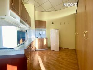 Pronájem kanceláře, Praha - Nové Město, Na Moráni, 70 m2