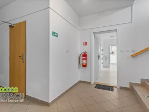 Pronájem bytu 2+kk, Náchod, Bartoňova, 61 m2