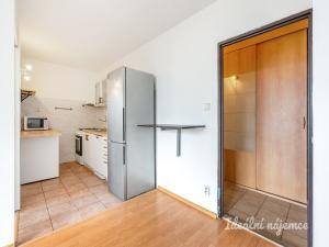 Pronájem bytu 2+kk, Praha - Karlín, Nekvasilova, 50 m2