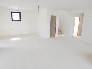Prodej rodinného domu, Kamenice, Na Pokraji, 136 m2