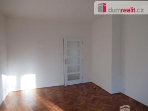 Pronájem bytu 3+kk, Praha - Břevnov, Na Petřinách, 70 m2