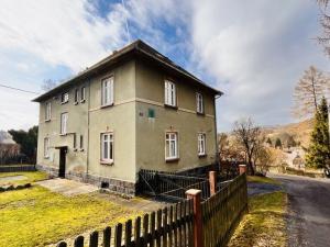 Prodej rodinného domu, Dolní Poustevna - Karlín, 190 m2